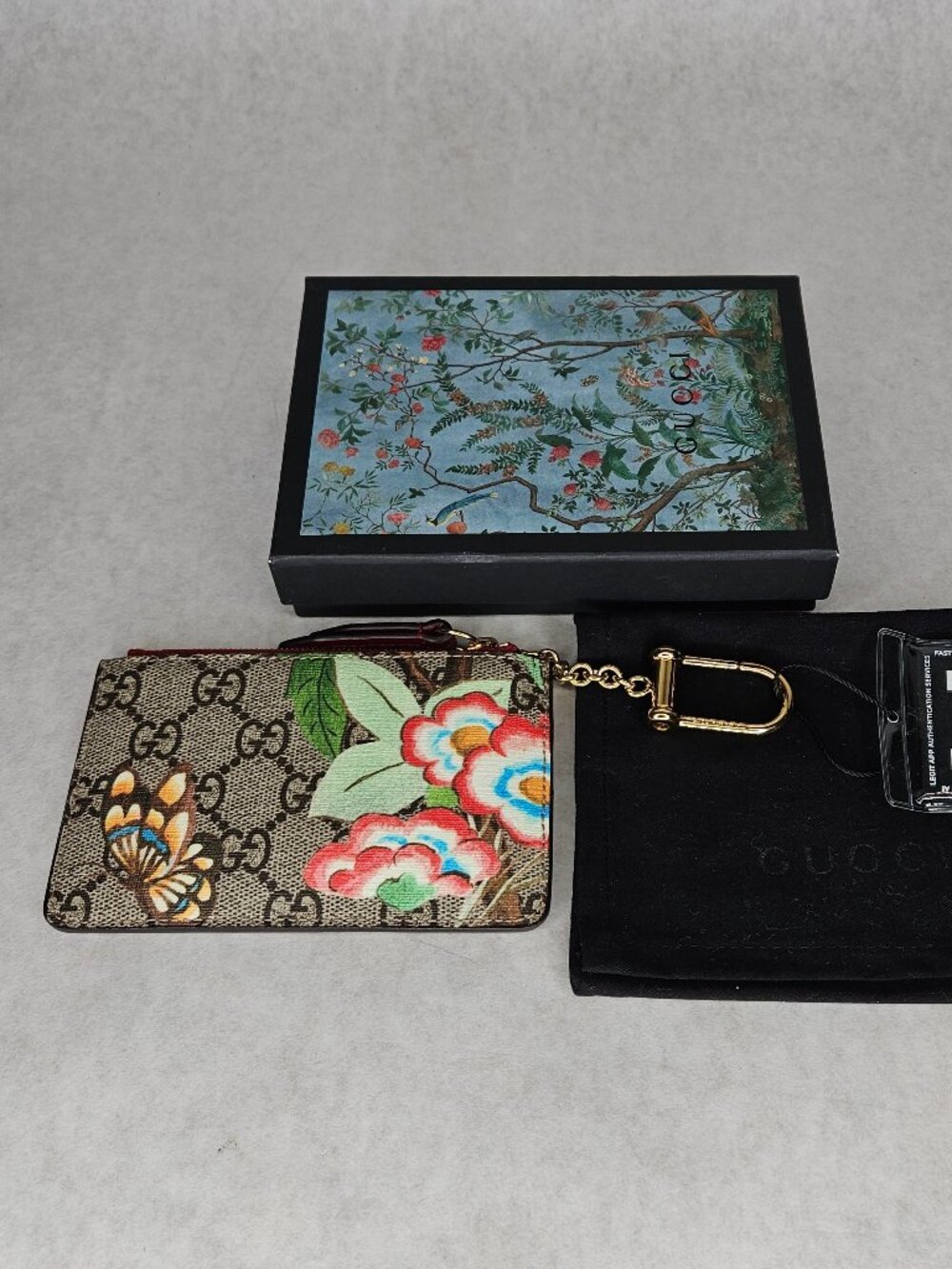 Gucci Bloom Hummingbird Supreme Canvas Tian Key Case Pouch Wallet